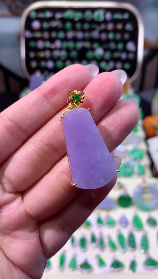 【闪购商品】翡翠颈饰18K金镶嵌缅甸天然A货翡翠