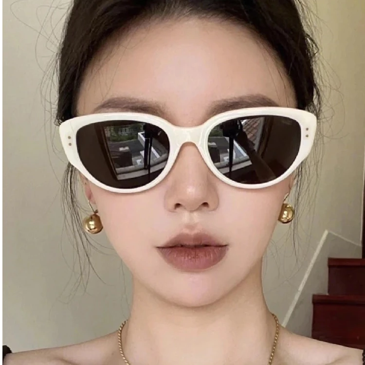 白色猫眼太阳镜网红墨镜2023新款ins欧美辣妹风造型拍照女潮高级
