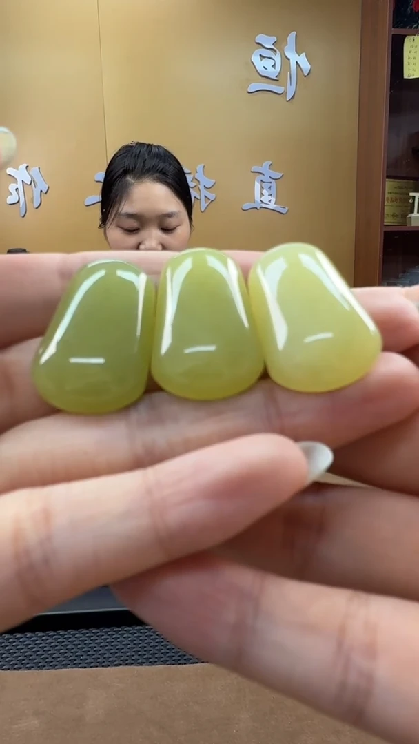 颈饰未镶嵌和田玉挂件（多样性发一）