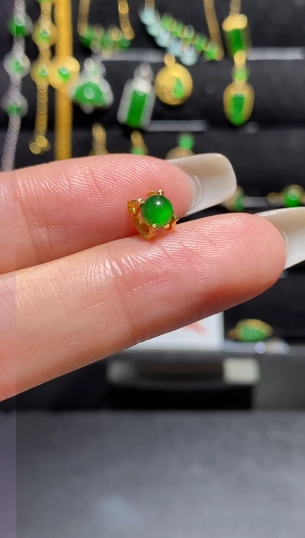 【闪购商品】翡翠颈饰18K金镶嵌吊坠