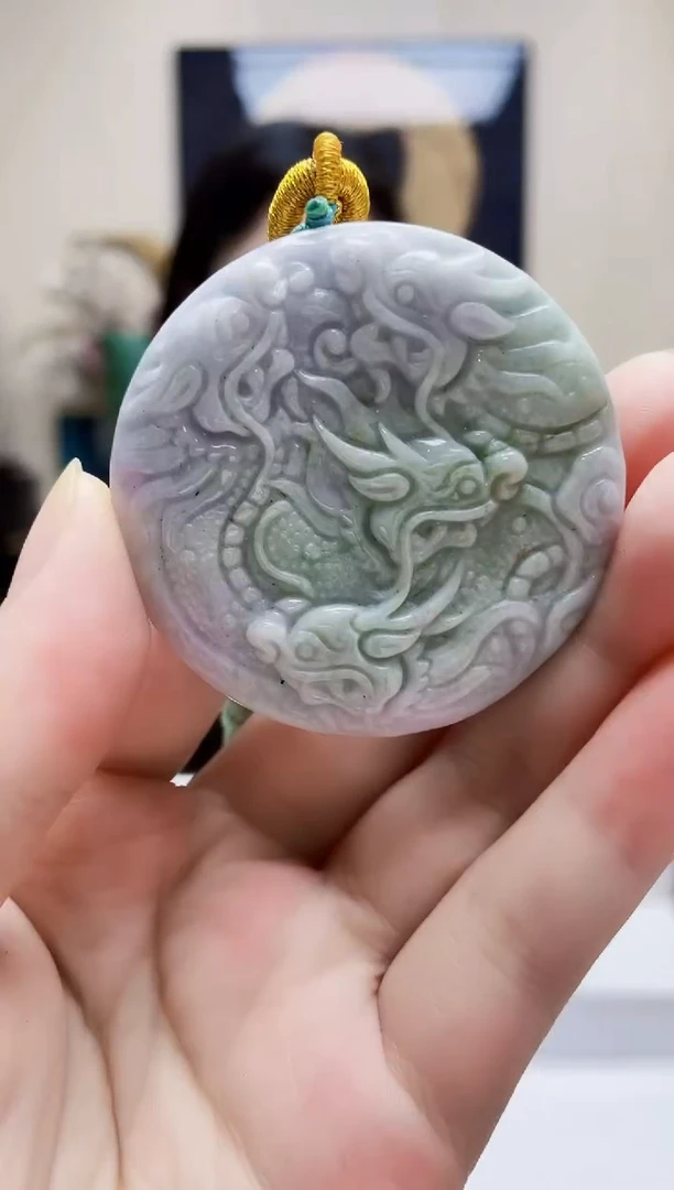 颈饰未镶嵌翡翠吊坠1