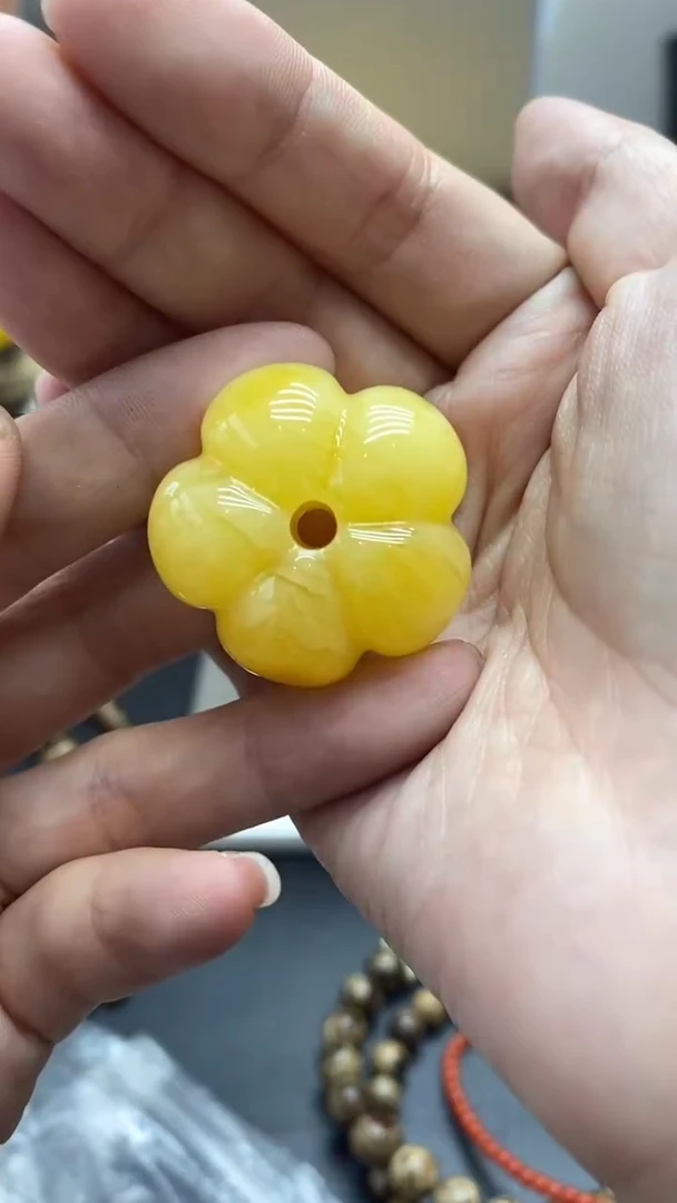 琥珀未镶嵌珠宝奇石1662