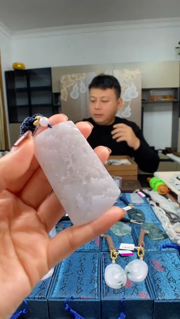 颈饰未镶嵌翡翠多样性发其一
