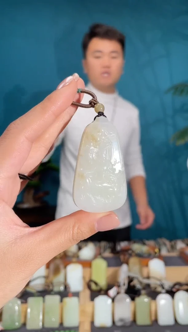 颈饰未镶嵌和田玉1