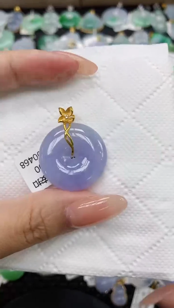 颈饰18K金镶嵌翡翠11111111111