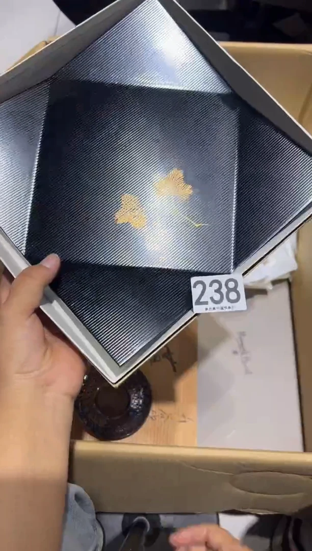瓷片我****?238..............