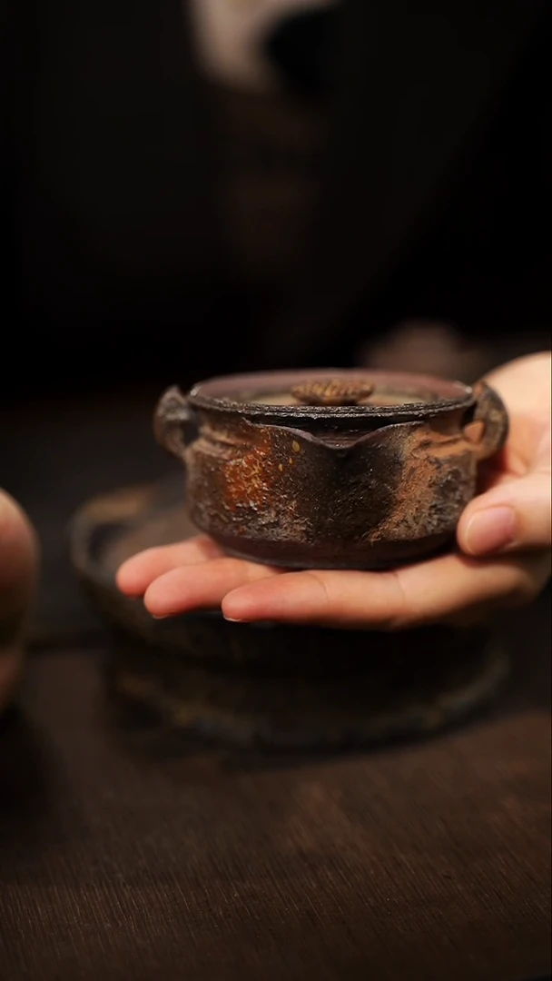 鸣*全手工制作  紫砂古钱币宝瓶