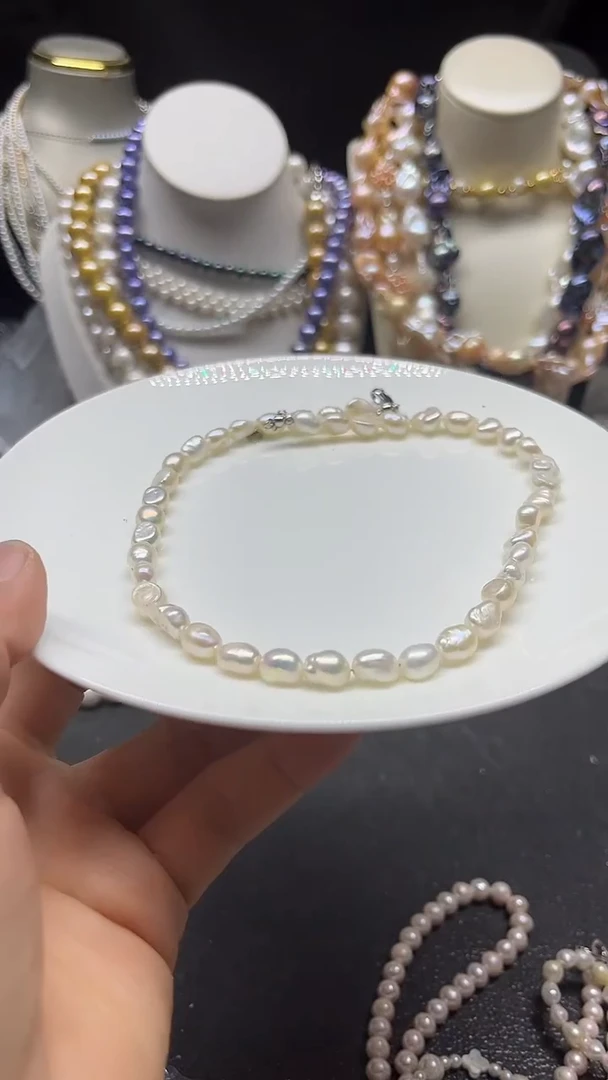 颈饰未镶嵌淡水珍珠多人