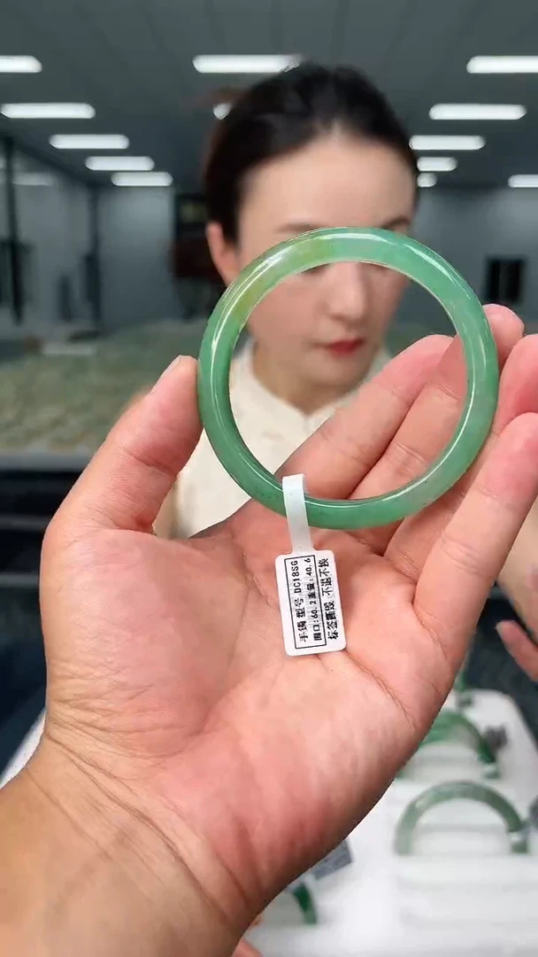 石英质玉手镯未镶嵌60+