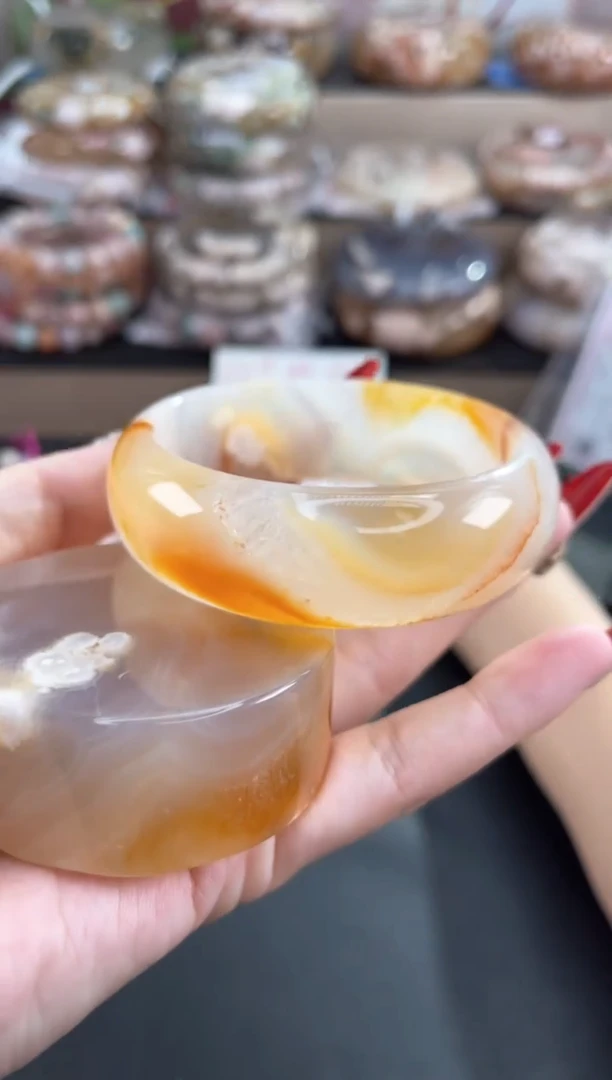 未镶嵌手镯石英质玉58