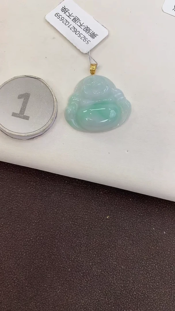 颈饰18K金镶嵌翡翠天然缅甸a货翡翠