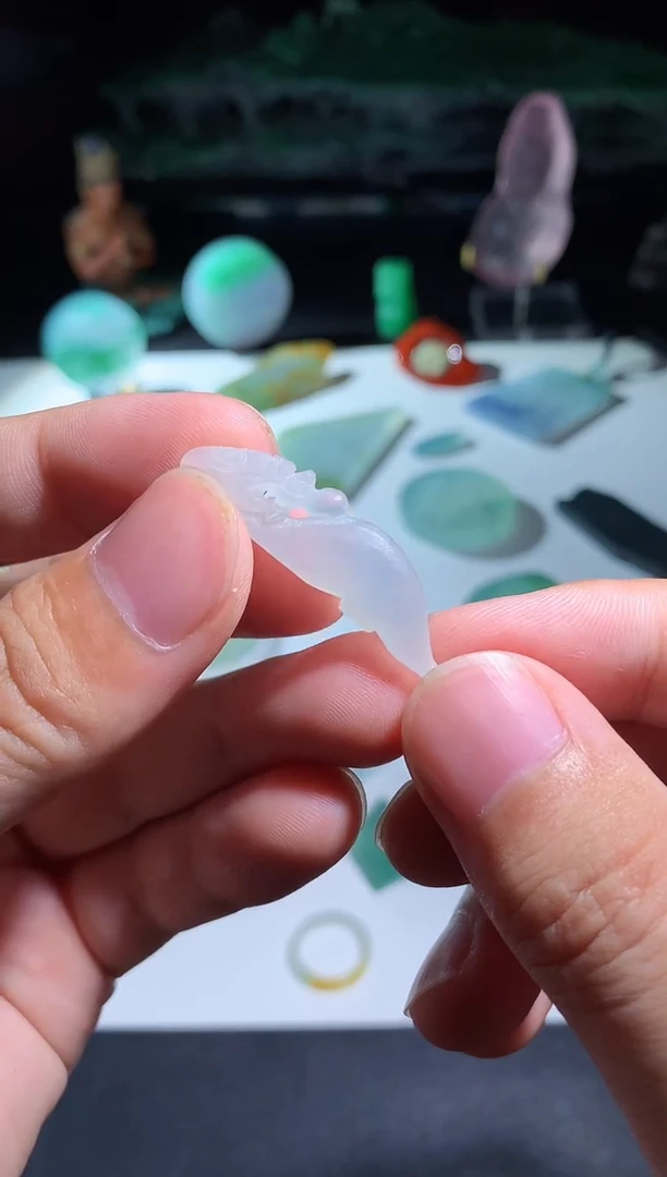 未镶嵌定制翡翠龙牙