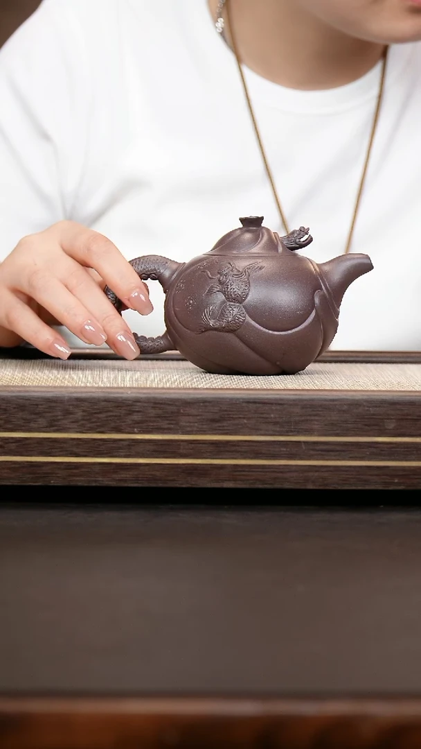 茶壶紫砂?**?四号井底槽清  鱼化龙 范