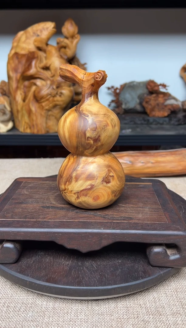 柏木（崖柏）喝***钱崖柏雕刻件