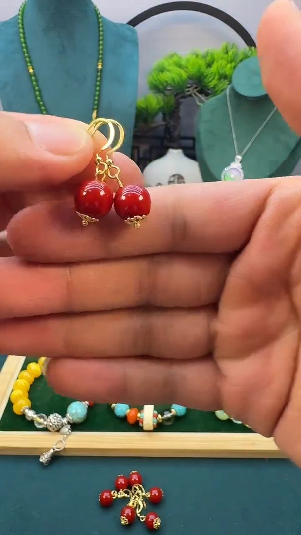 玛瑙/玉髓耳钉14K金镶嵌E161