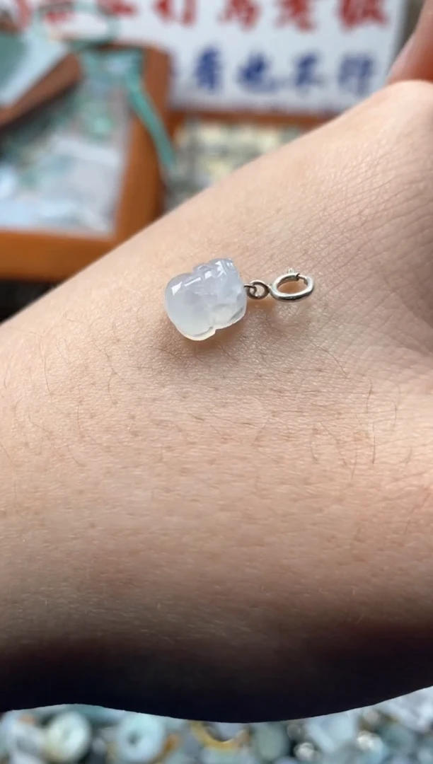 【闪购商品】翡翠颈饰未镶嵌哥哥