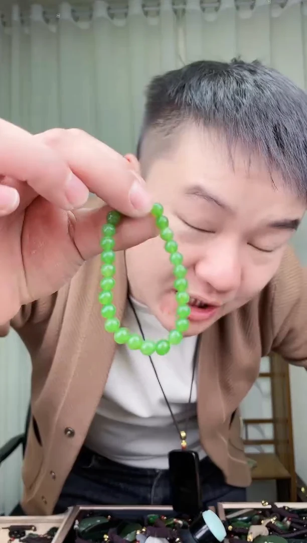 【闪购商品】和田玉挂件未镶嵌拍一发一，多样性发货