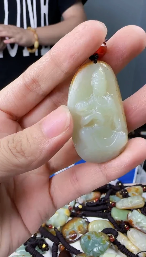 和田玉未镶嵌颈饰1