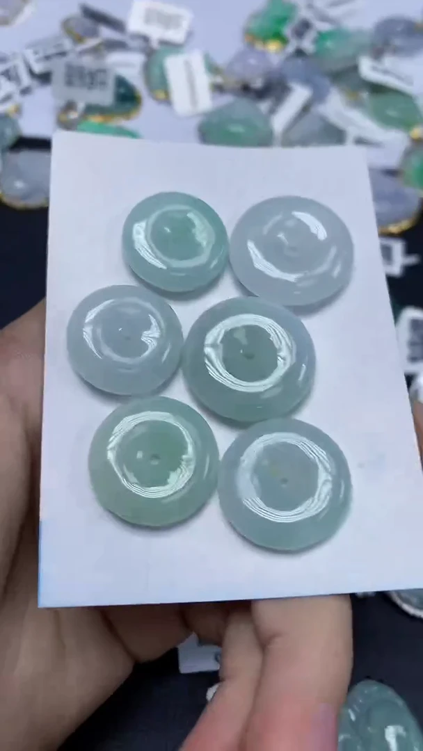翡翠未镶嵌颈饰天然缅甸翡翠A货多样性发其一