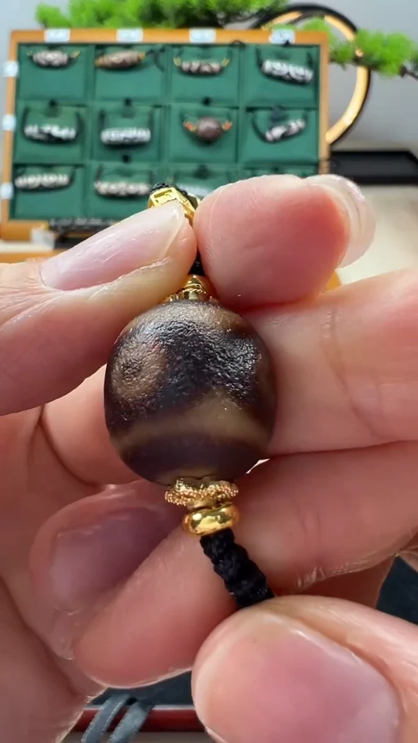 玛瑙/玉髓（覆膜）颈饰未镶嵌36.（微瑕随机发货）