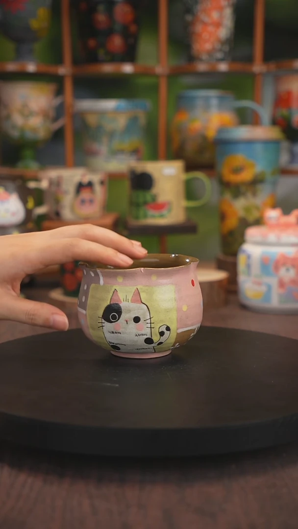 景德镇釉下彩手绘脏脏杯