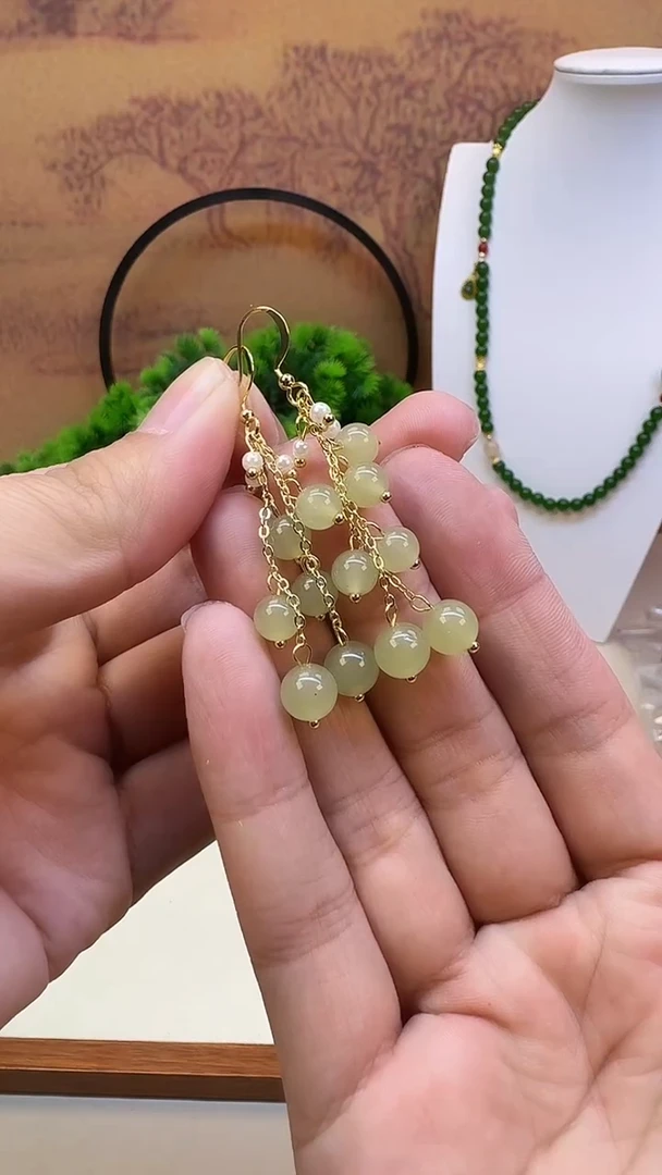 14K金镶嵌和田玉耳饰E25