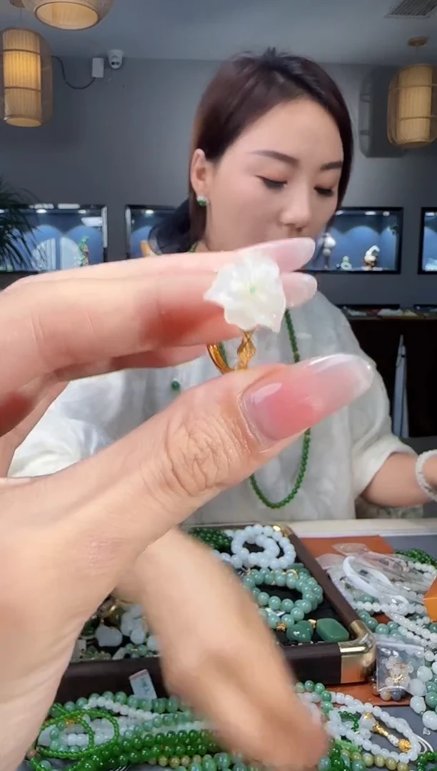 银S925镶嵌戒指和田玉1