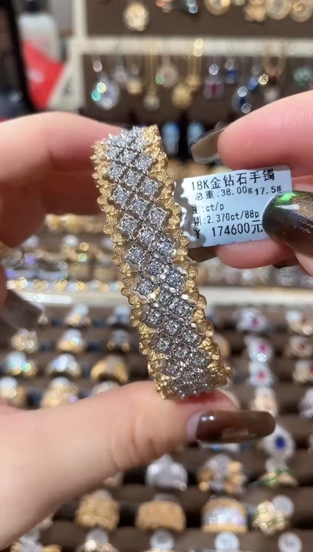 18K金镶嵌手镯钻石18K金钻石手镯17.5