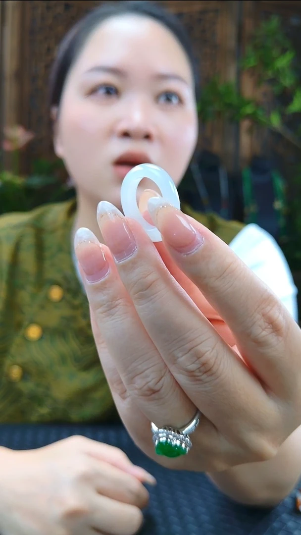 吊坠(不含链)未镶嵌翡翠戒圈