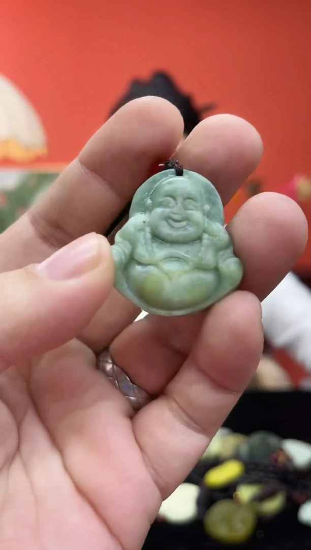 未镶嵌岫玉吊坠.