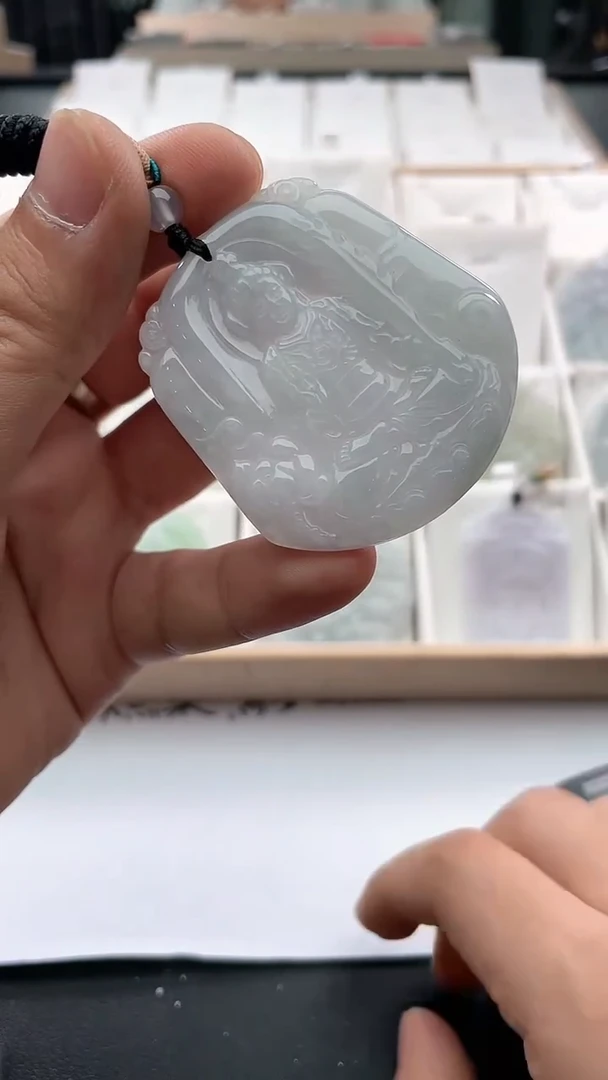 翡翠未镶嵌颈饰..../7/25/ 285