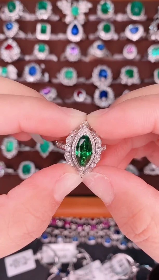 【闪购商品】石榴石（沙弗莱）18K金戒指18K金镶嵌.