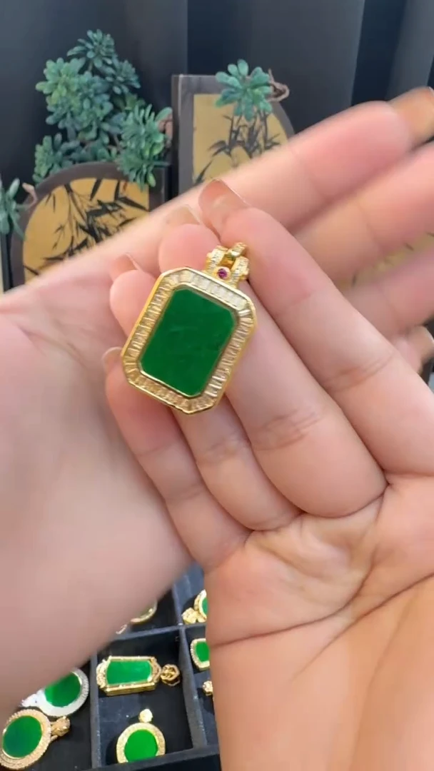 翡翠银S925镶嵌吊坠(不含链)缅甸A货翡翠吊坠