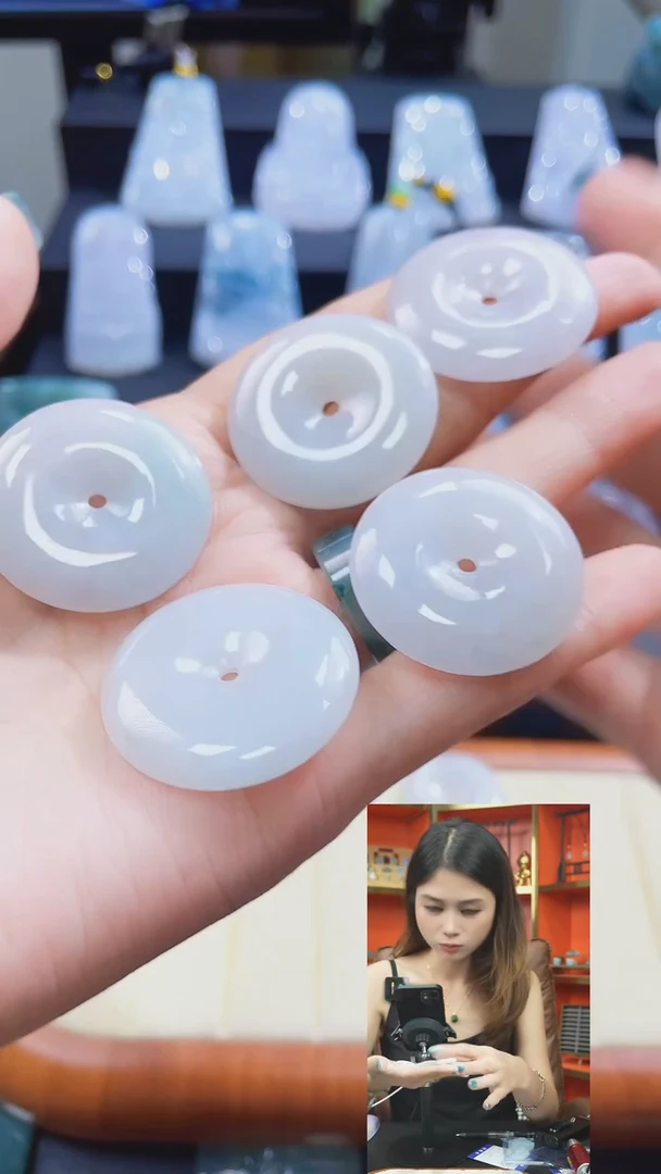 颈饰未镶嵌翡翠多样性发其一