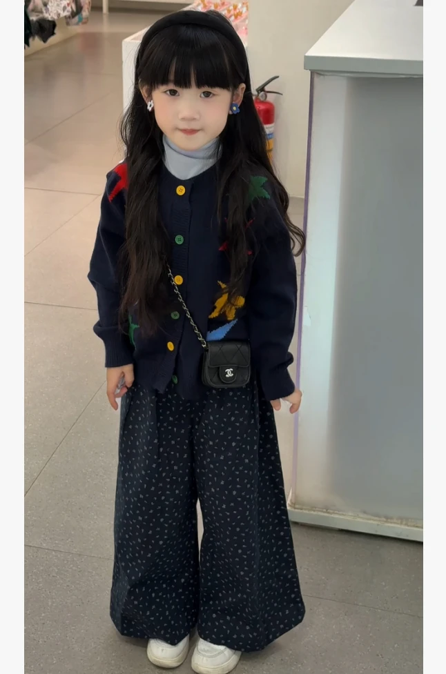 女童毛衣开衫星星新款儿童洋气时髦提花针织衫女孩秋季舒适两件套