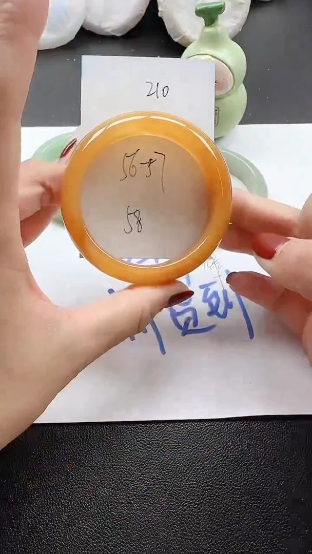 未镶嵌手镯石英质玉210+5657