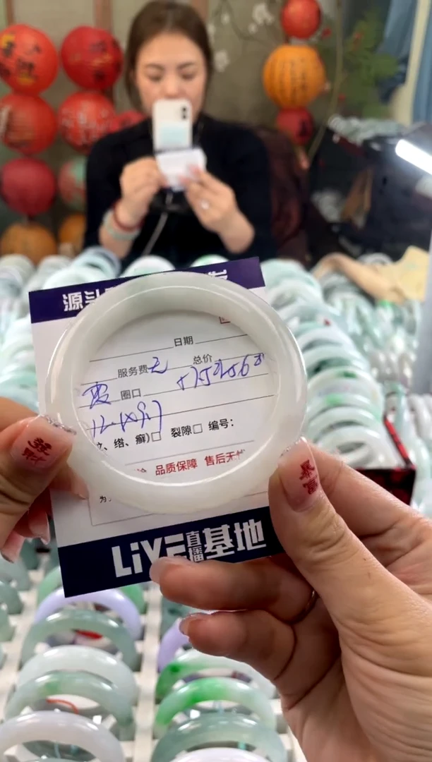 【闪购商品】翡翠手镯未镶嵌111111111111