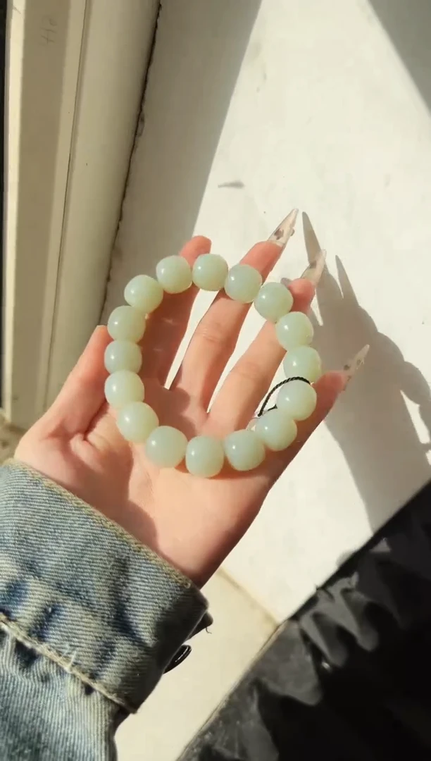 未镶嵌手串和田玉且末料青白玉老型珠手串卡13*14