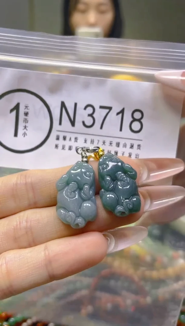 翡翠未镶嵌颈饰/N/翡翠A货，一件也是批发价