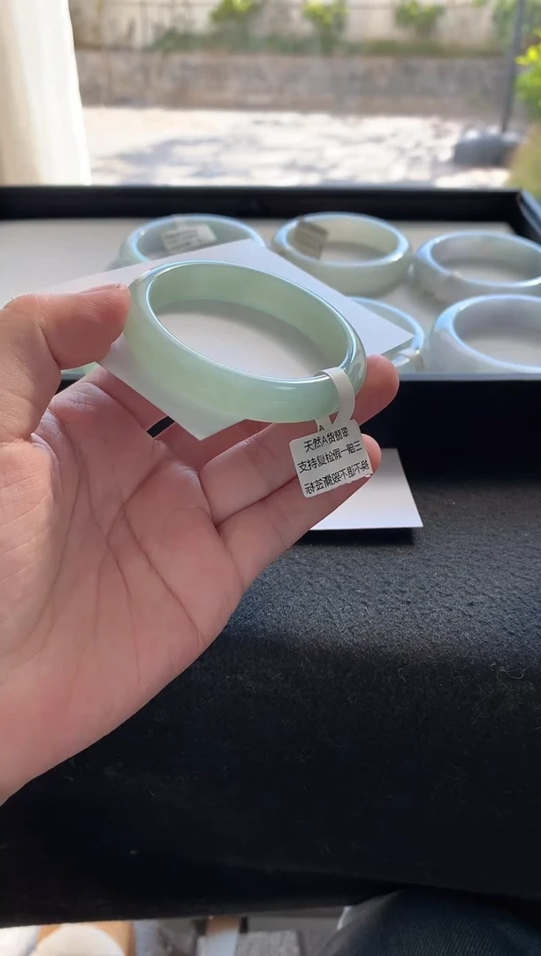 未镶嵌手镯翡翠54.6贵妃买断Y1116