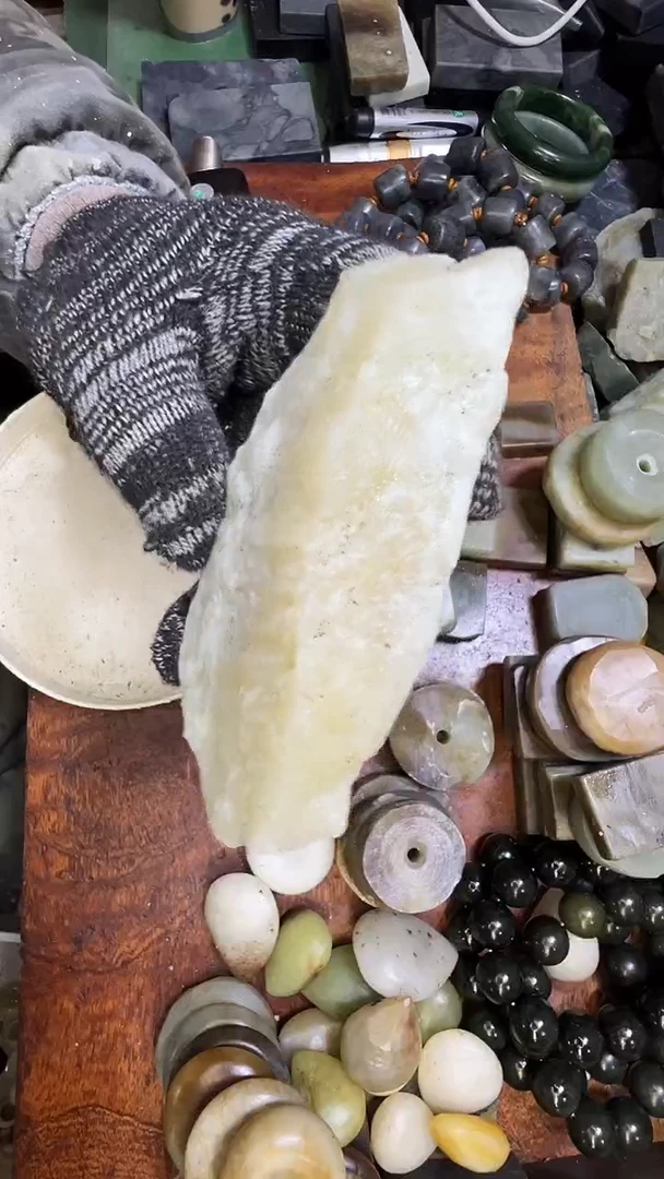 未镶嵌和田玉珠宝半成品1