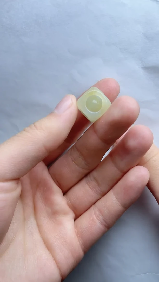 【闪购商品】和田玉颈饰未镶嵌路路通kk