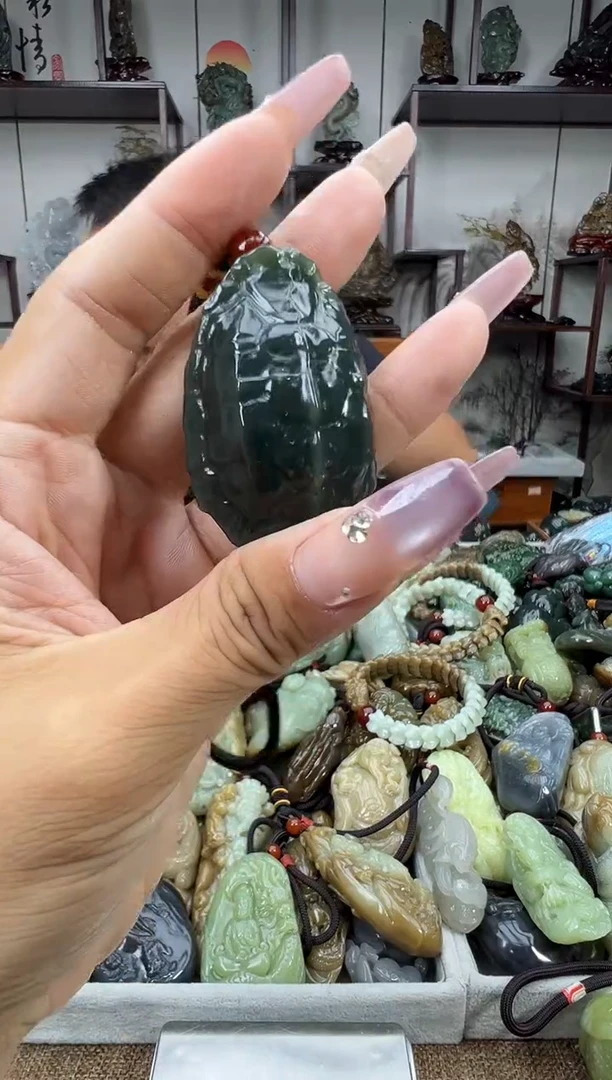 和田玉未镶嵌把件1