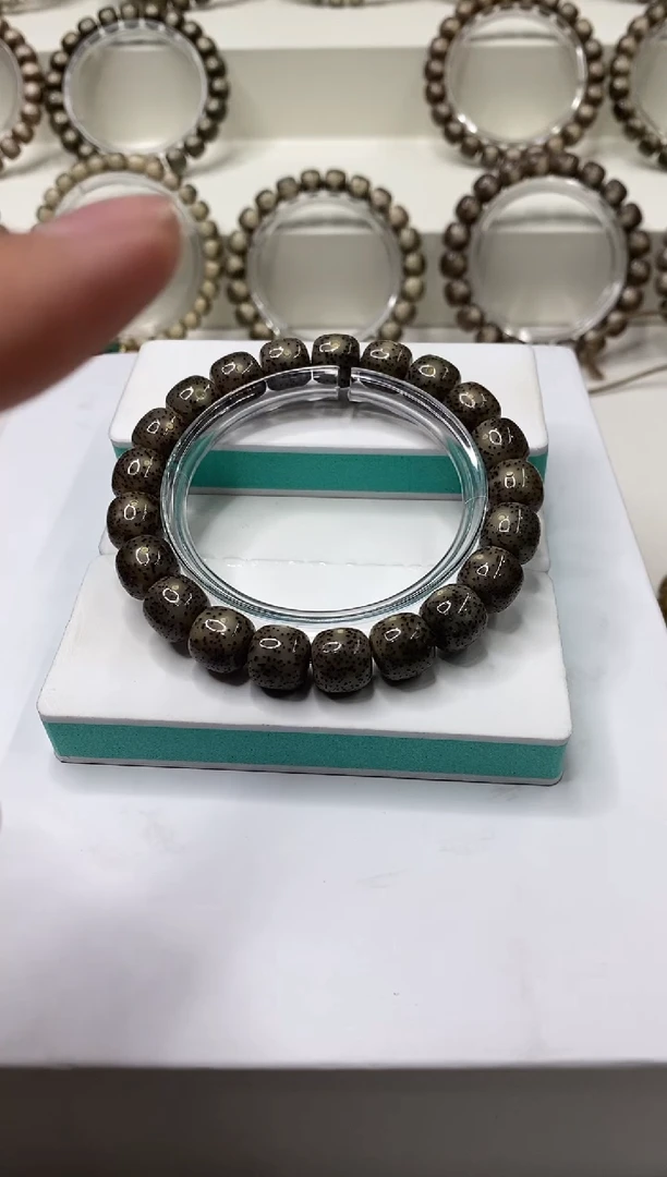 手串星月菩提129     b14