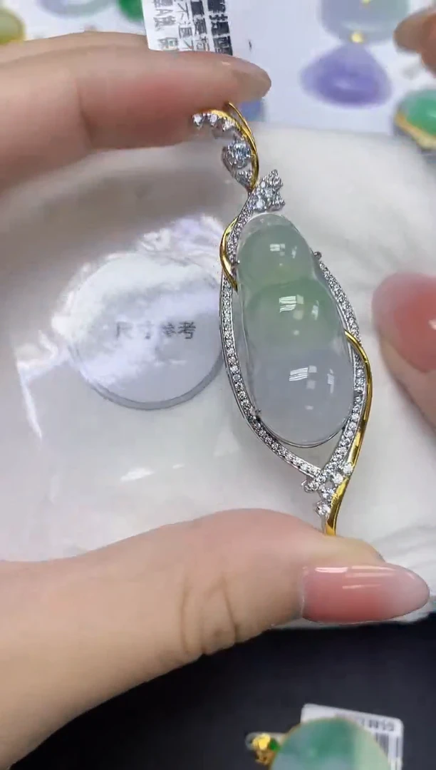 颈饰未镶嵌翡翠天然缅甸翡翠A货多样性发一件