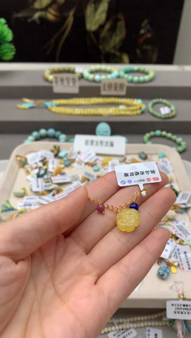 未镶嵌挂件南红玛瑙Q228