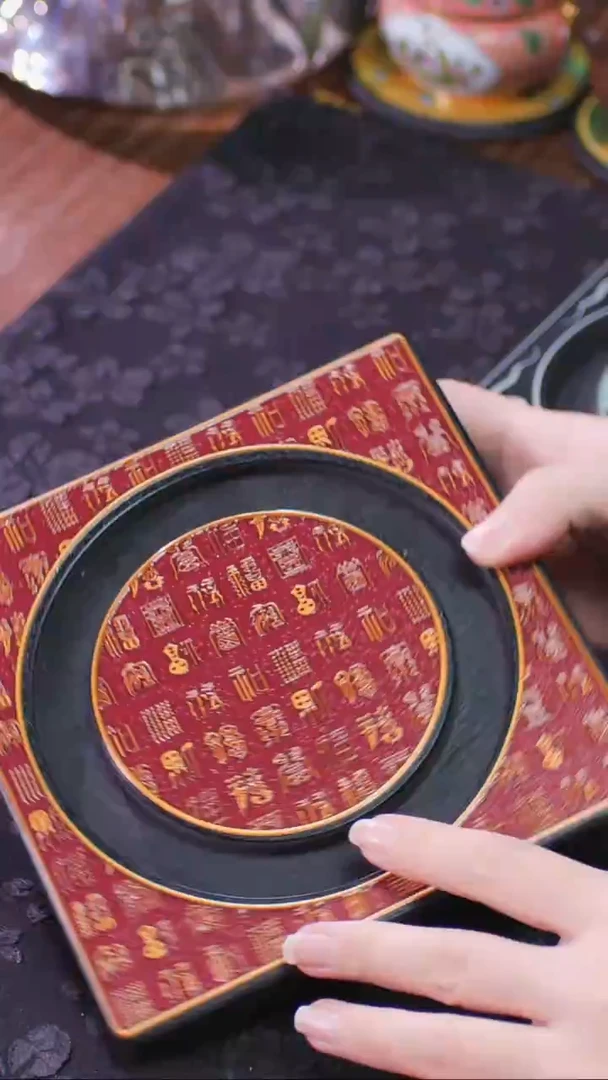 壹藏贰宝百福图图案小壶承