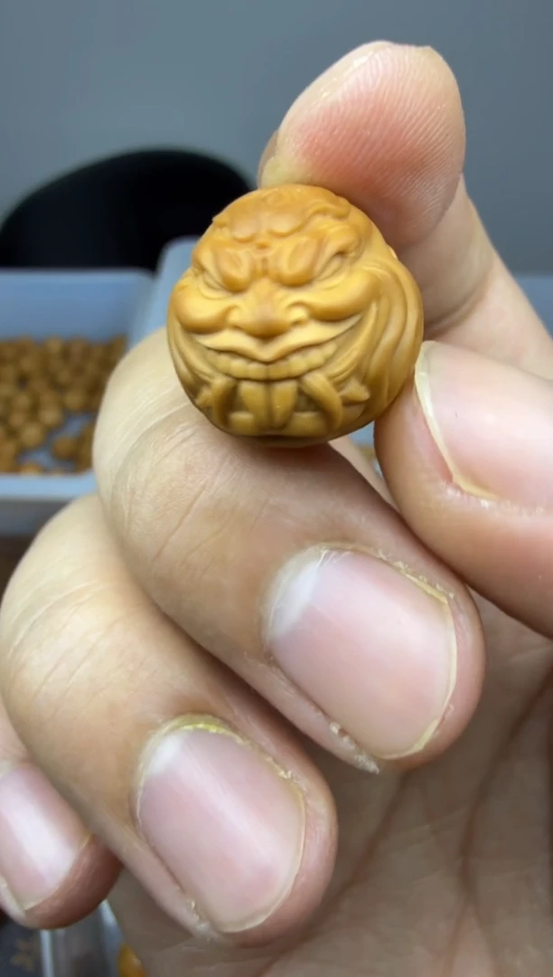 吊坠猴头核桃耍牙恶僧