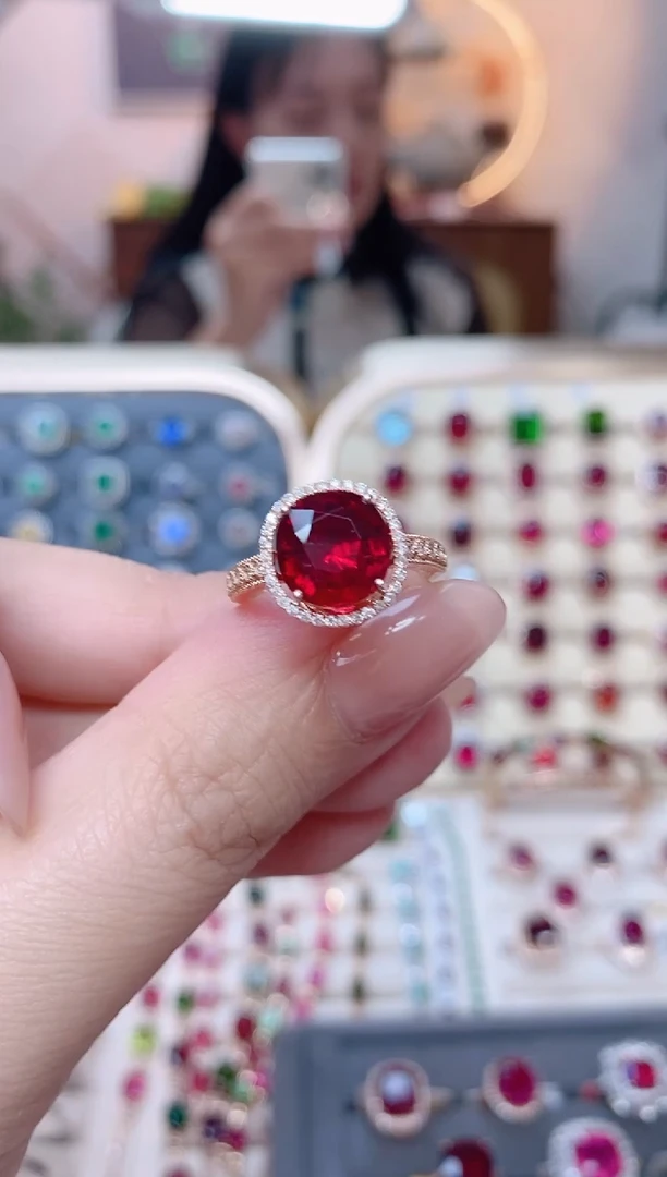 18K金镶嵌戒指红色碧玺春***铺-4.2克拉