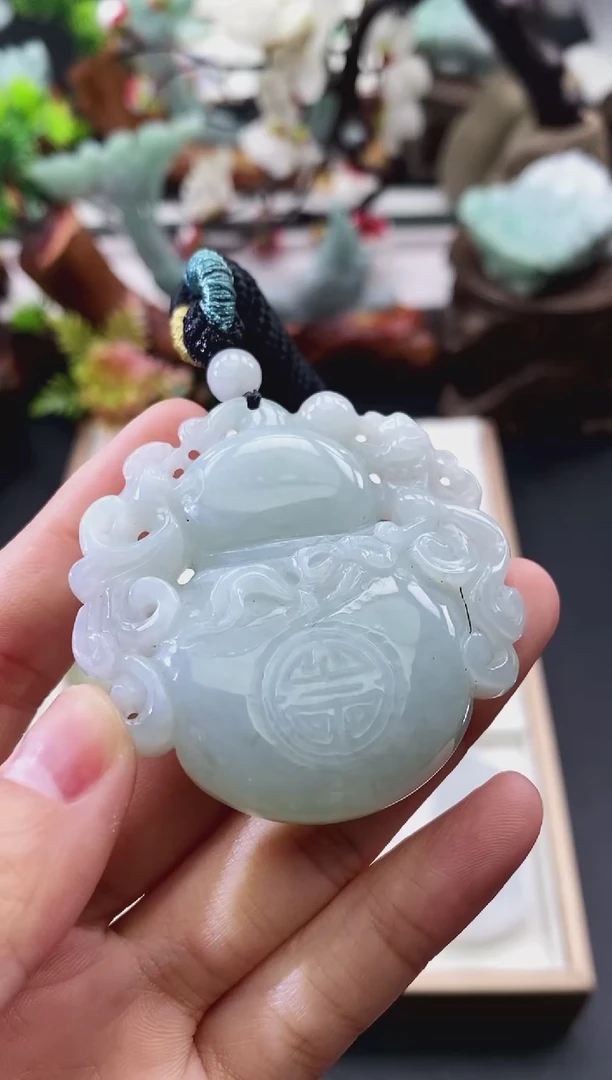 翡翠未镶嵌颈饰天然缅甸A货翡翠